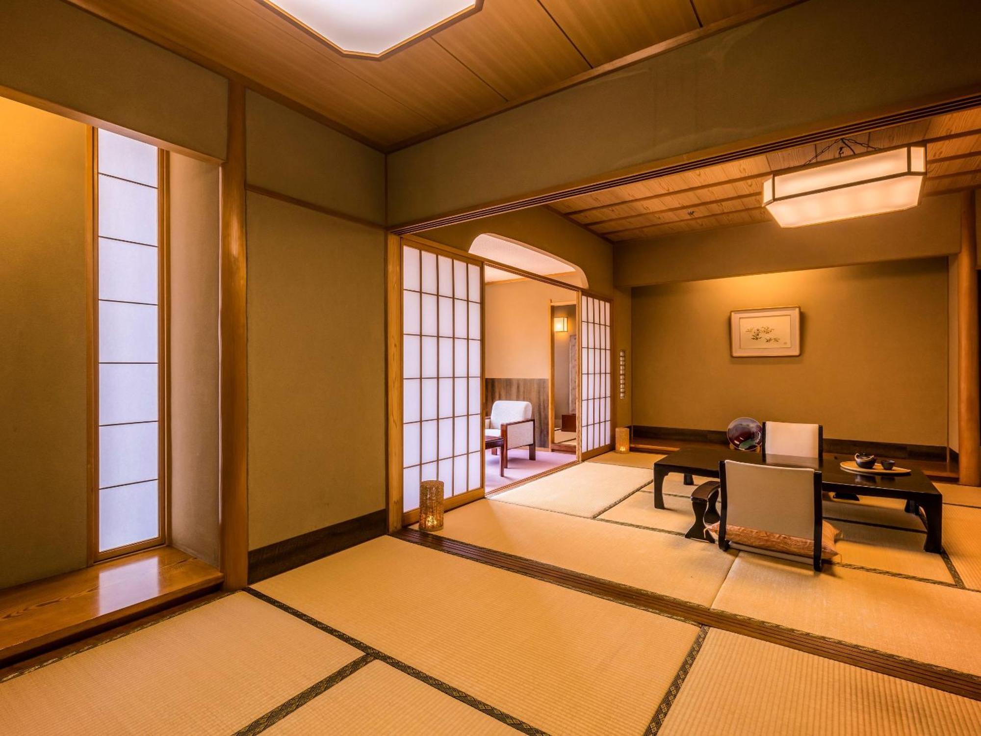 Ooedo Onsen Monogatari Premium Saiki Bekkan Misasa Pokoj fotografie